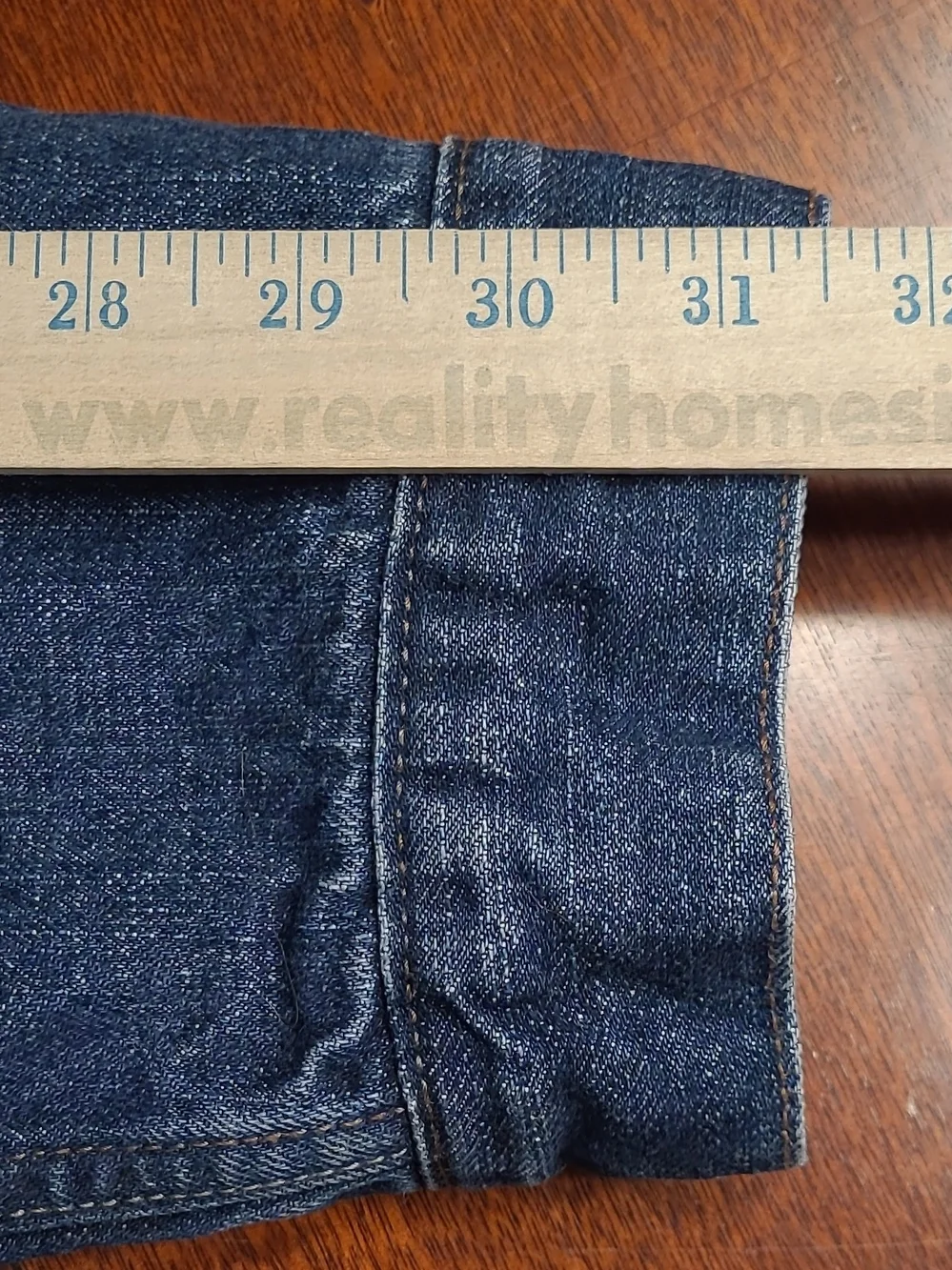 Vtg Levi's 70520 Mens  Sherpa-Lined Denim Jacket - Dark Blue with Cream Collar